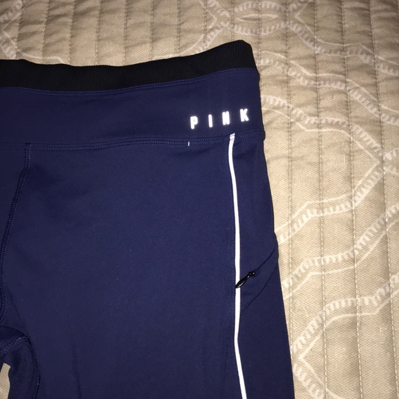 Victoria secrets/pink leggings - Picture 2 of 4